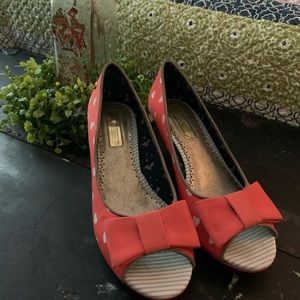 Babycham sweetheart heels